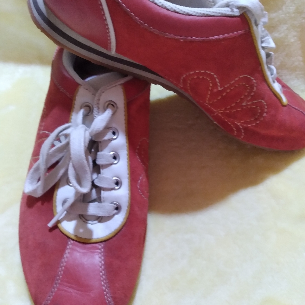 Shoe